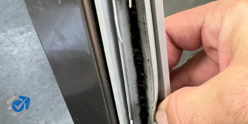 bad-commercial-fridge-seal-gasket