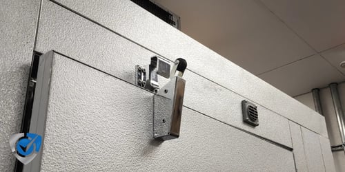 commercial-walk-in-cooler-door-auto-closer